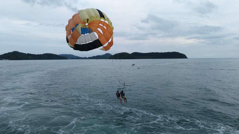 Langkawi: Jet Ski and Parasailing Tour - Jet skis, cliffs, and open water