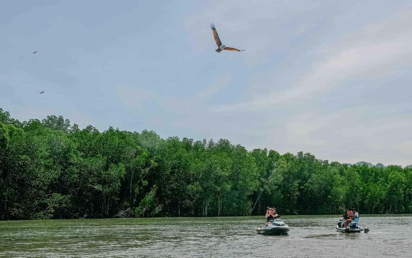 Langkawi: Jet Ski Tour UNESCO Kilim Geopark Free Video - Starting beside the pool at the seaside