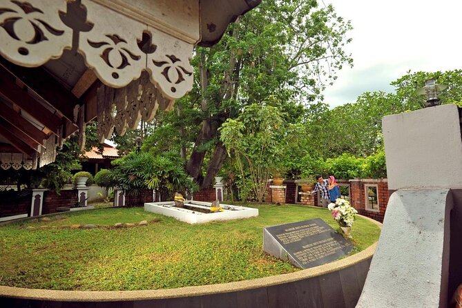 Langkawi Myth & Legend Tour MahsuriTomb TelagaTujuh BerasTerbakar - Cenang gives you beach time and easy shopping