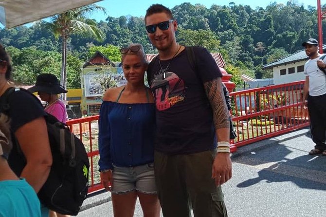 Langkawi Tour with SkyBridgewalk,Langkawi Cable Car,Oriental Village pass - Oriental Village and Eagle Square are not the same stop