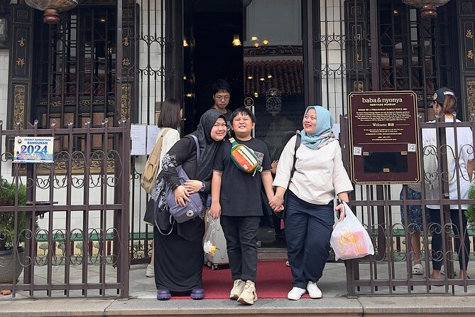 Magical Malacca Journey Through History and Culture Private Tour - Malay royal history at the Sultanate Museum