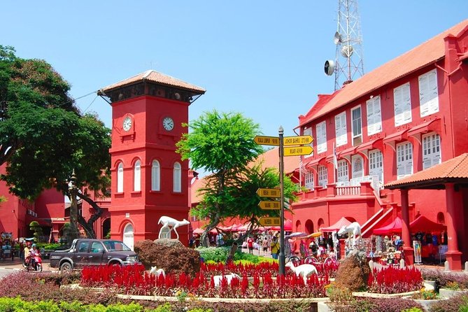 Malacca Day Trip From Kuala Lumpur - Jonker Street is where the day gets more local