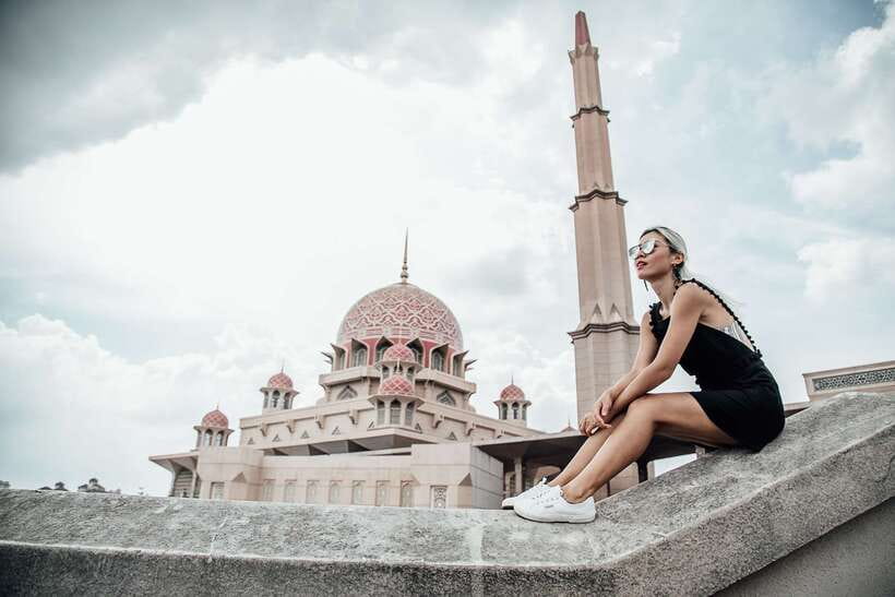 Malacca Instagram Tour: Top Spots (Private & All-Inclusive) - Putra Mosque, the Pink Mosque, first