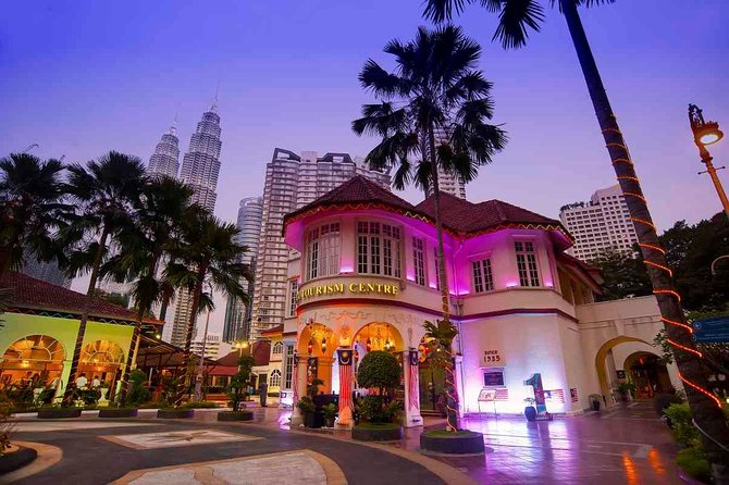 Malaysia Countryside and Batucaves from Kuala Lumpur - The drive reveals Kuala Lumpur’s northern edge