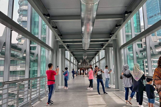 Malaysia Petronas Twin Tower Observation Deck E-Tickets - What your hour includes