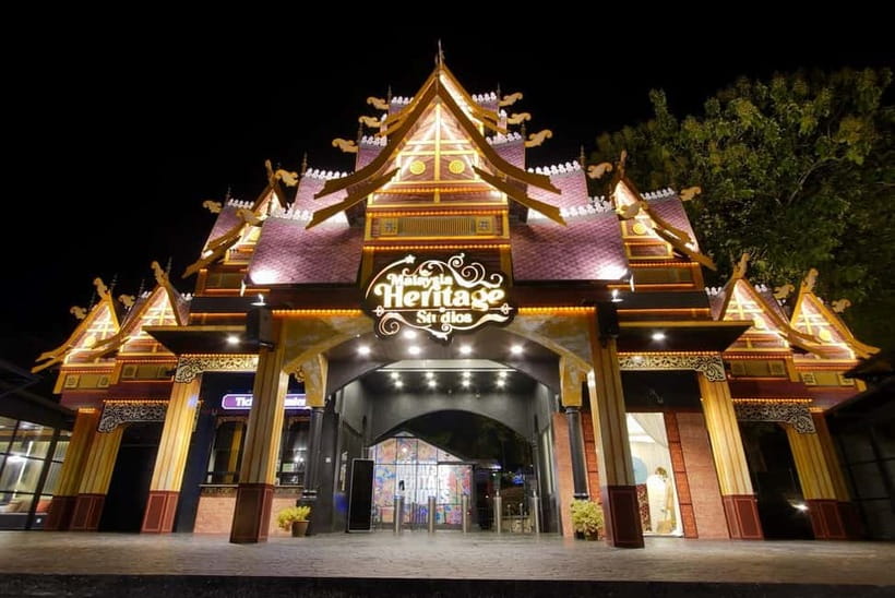 Melaka: Malaysia Heritage Studios Entry Ticket - Costumes, Carvings, and Everyday Cultural Details