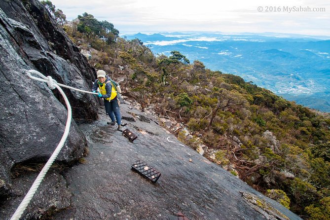 Mount Kinabalu Climbing 3 Days 2 Nights - The mountain accommodation and what to pack