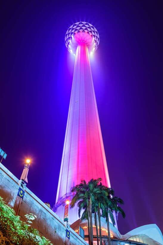 Night Tour of Petronas Twin Towers, Kuala Lumpur - Dinner at Saloma Theatre Restaurant