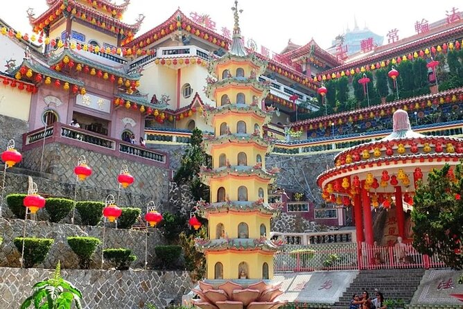 Penang City & temple Tour with Penang Hill Train Fast Lane Ticket - How the transport and schedule affect the value