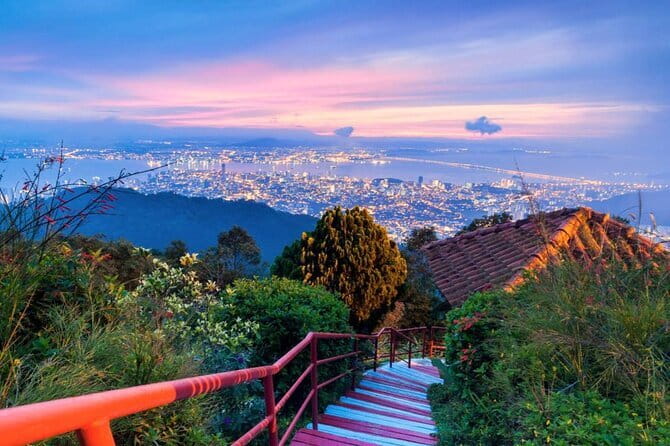 Penang Day Trip with Temple and Penang Hill Tickets (Fast Lane) - Traffic and walking are the main limitations