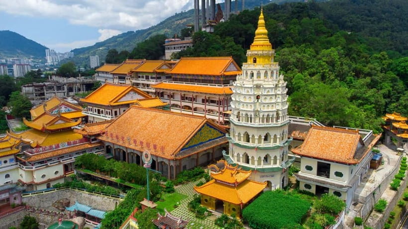 Penang: Private Highlights Tour with Temples, Hill & Gardens - Who should book this Penang tour?