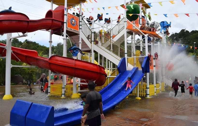 Perak: Bukit Merah Laketown Waterpark Admission Ticket - A full day at Bukit Merah Laketown Waterpark