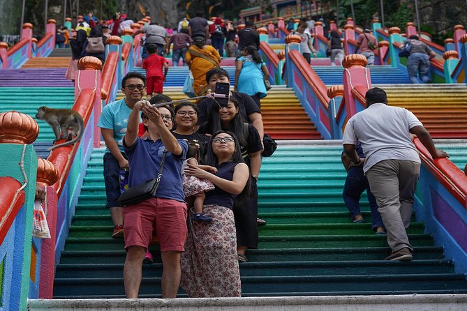 Private Batu Caves, National Mosque & Religious Tour with Lunch - Central Market is the best place for souvenirs