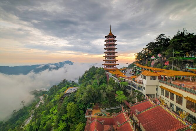 Private Genting Highlands & Batu Caves Trip with Cable Car Ticket - Riding the Awana SkyWay to the hills