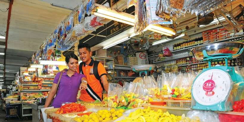 Private Half Day Penang Tasty Local Street Food Tour - Food and sightseeing between the bites