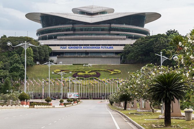 Private Half-Day Putrajaya Tour with Lake Cruise from Kuala Lumpur - Taman Warisan Agricultural Heritage Park
