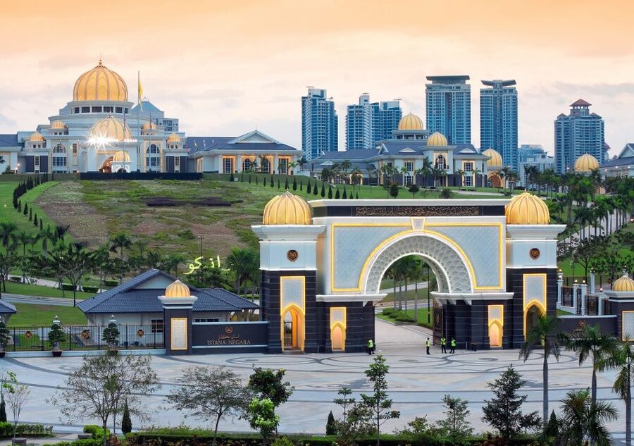 Private Kuala Lumpur and Putrajaya Highlights in One Day - Thean Hou Temple and Malaysia’s religious mix