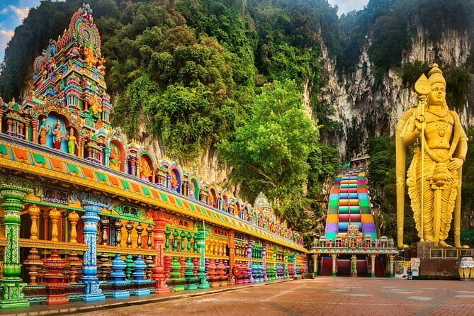 Private Kuala Lumpur City Tour : Petronas Twin Tower & Batu Caves - Petronas Twin Towers and the included ticket