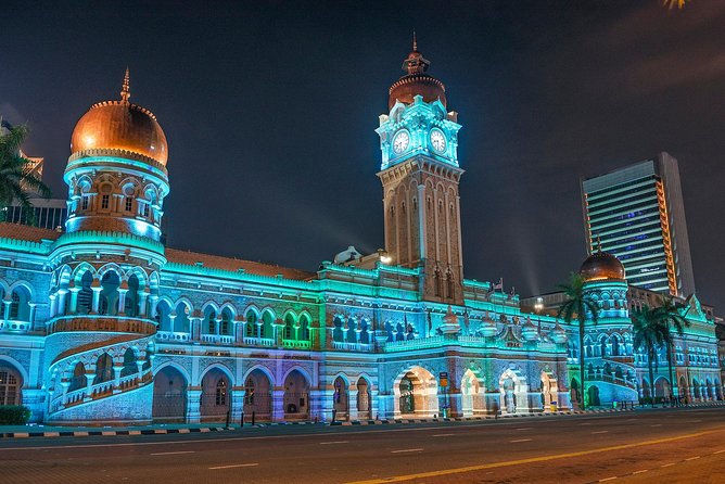 Private Kuala Lumpur City Tour With Petronas Tower & Local Dinner - Malaysian dinner at Wow KL Theatre
