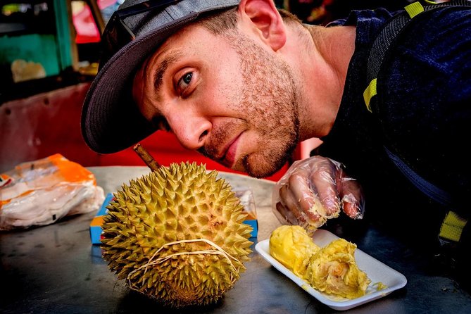 Private Kuala Lumpur Night Market And Food Tour - Chinatown and Petaling Street in 45 minutes