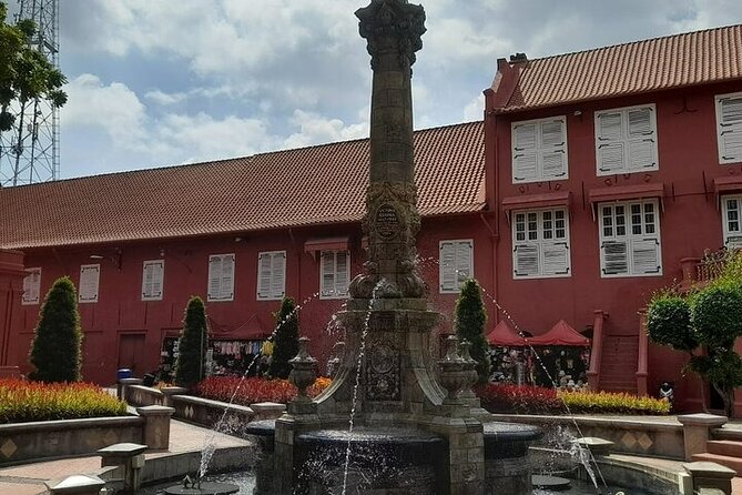 Private Malacca Day Tour from Kuala Lumpur - The Malacca River and the Straits Mosque