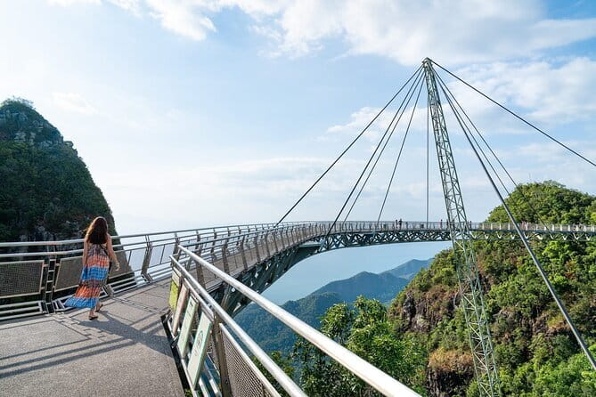Private One Day Highlights Langkawi Tour Including Cable Car And Sky Bridge - Oriental Village at the mountain’s foot
