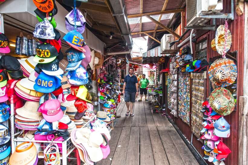 Private Penang City Tour with Kek Lok Si Temple - Who should book this experience?