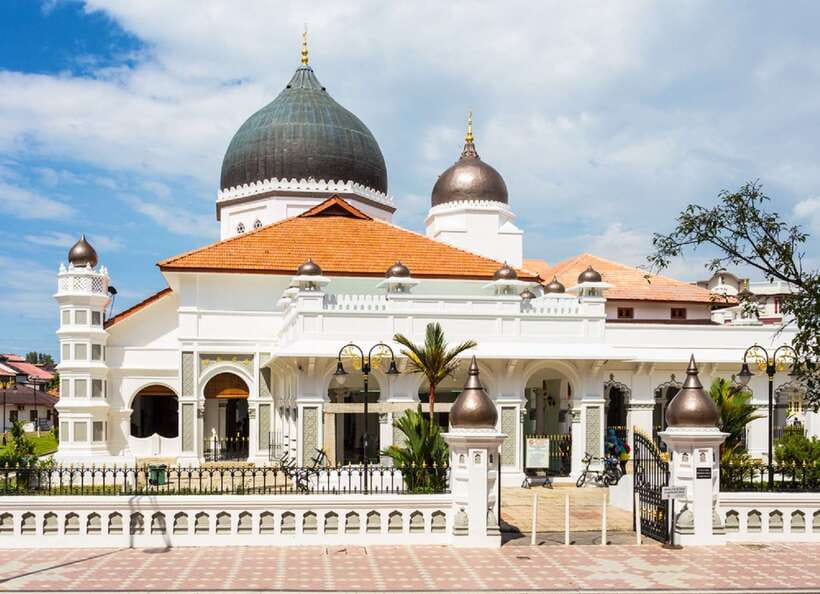 Private Penang City Tour with Kek Lok Si Temple - Coffee Tree and the White Coffee stop