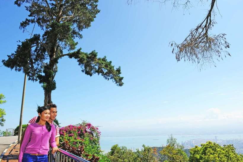 Private Penang City Tour with Kek Lok Si Temple - Wat Chayamangkalaram and the first temple stop