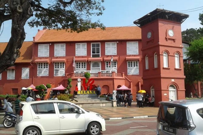 Private Tour: 3 in 1 Day Trip to Batu Caves, Bukit Melawati & Fireflies - Booking details that matter