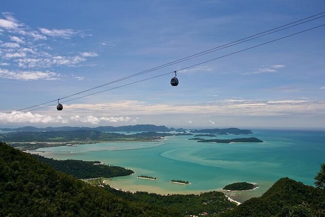Private Tour in Langkawi with SkyBridge and Langkawi Cable Car - The SkyCab ride up Mount Machinchang