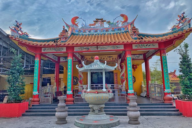 Pulau Ketam Rural Adventure Day Tour (SIC – Join In Tour) - Returning to the mainland and seeing Selangor’s palace