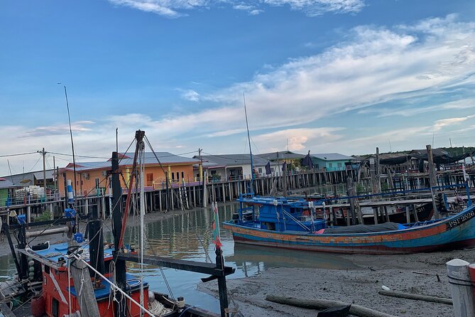 Pulau Ketam Rural Adventure Day Tour (SIC – Join In Tour) - Walking through a village built over the water