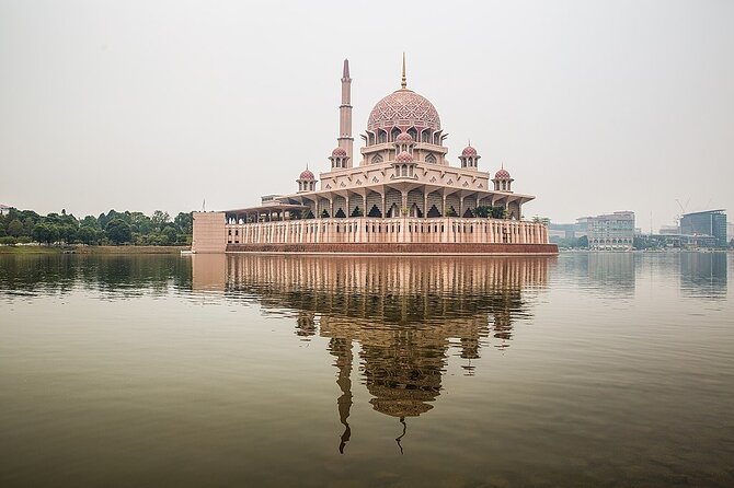 Putrajaya City Tour From Kuala Lumpur - Why Putrajaya makes a good half-day trip from Kuala Lumpur