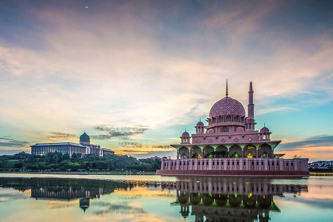 Putrajaya City Tour with Batu Caves & Sight Seeing Cruise - Why this pairing works in a four-hour outing