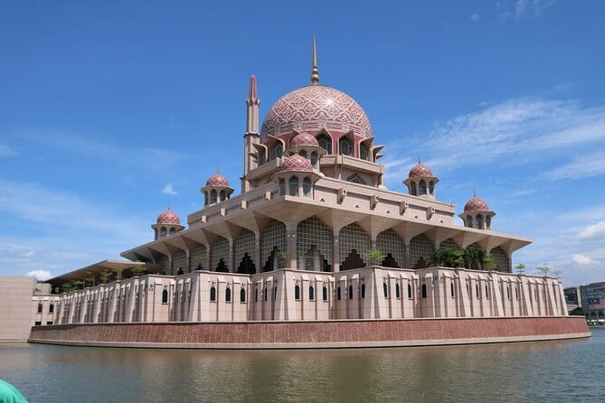 Putrajaya Tour From Kuala Lumpur Includes Batu Caves - Seri Wawasan Bridge shows Putrajaya’s modern side