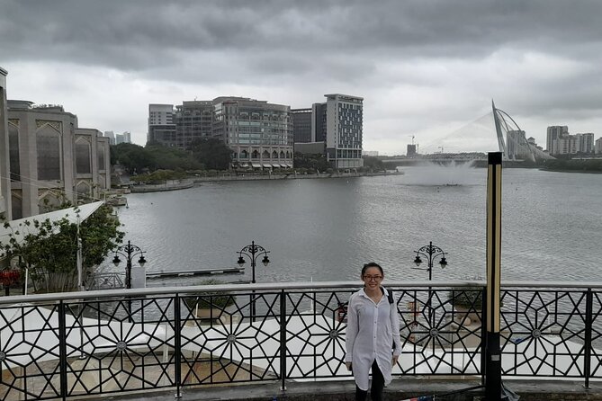 Putrajaya Tour From Kuala Lumpur - Perdana Putra, the government’s hilltop address