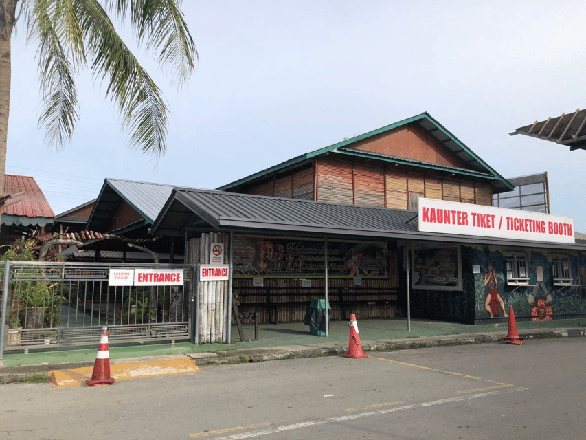 Sabah : Koisaan Cultural Village - Start with the 11 cultural houses