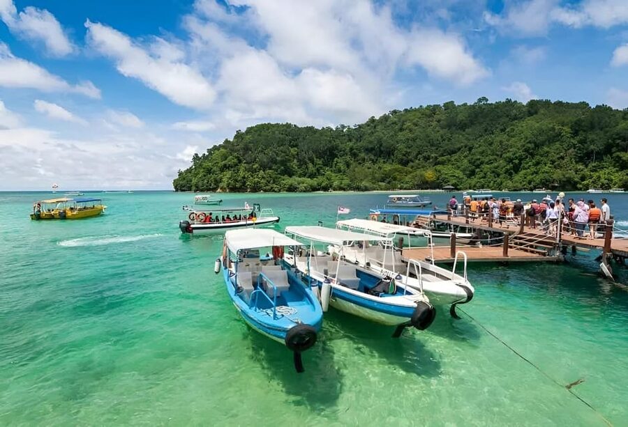 Sabah: Manukan and Sapi Islands Excursion Ticket - Guides, language, and the pace of the day