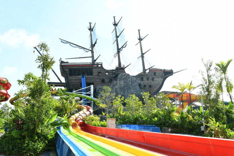 Selangor: SplashMania at Gamuda Cove - Staff and equipment make a practical difference