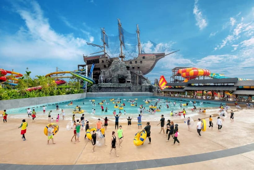 Selangor: SplashMania Waterpark at Gamuda Cove Entry Ticket - Slowing down on the lazy rivers