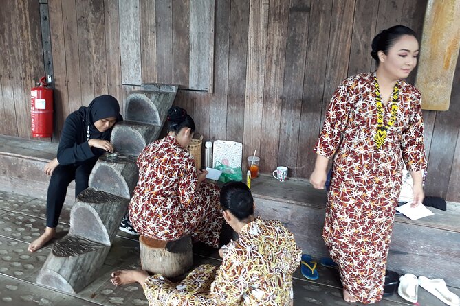 Semenggoh Orangutan Center & Sarawak Cultural Village - Practical timing advice before you book