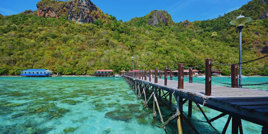 Semporna : Island Hopping Semporna Adventure - Mantabuan puts the focus under the water