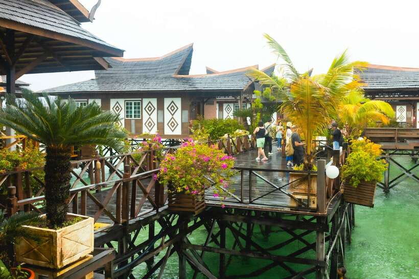 Semporna: Mabul and Kapalai Trip in Snorkel or Dive & Lunch - What to pack for a smoother day
