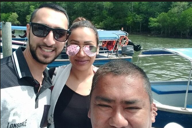 Sharing Half Day Kilim Geoforest Park Mangrove Boat Tour - Eagle and kite feeding near the cliffs