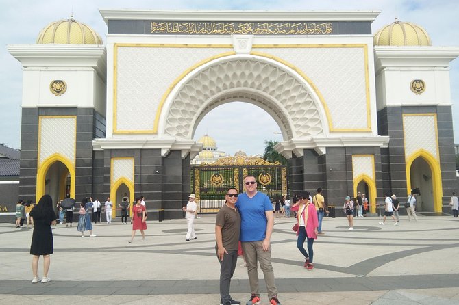 Sightseeing Kuala Lumpur City Tour from Cruise Terminal - Seeing the National Mosque and National Monument