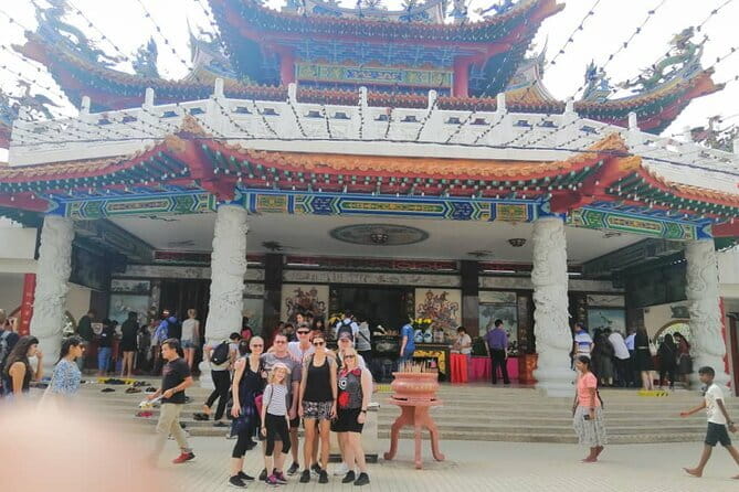 Small-Group Kuala Lumpur Half-Day City Tour - Thean Hou Temple and Kuala Lumpur’s Chinese traditions