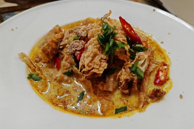Small Group Melaka Flavours Food and Culture Tour - Coffee and breakfast on Jalan Hang Kasturi