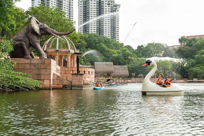 Sunway Lagoon Theme Park with Round-Trip Transfer - Collecting your ticket and planning the park