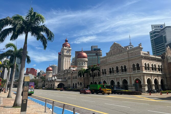Ten Wonders Of Kuala Lumpur Shared Tour - Batu Caves gives the morning a strong start